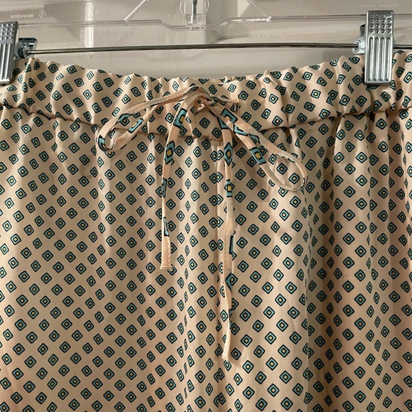 Zara bottoms - Picture 2 of 4